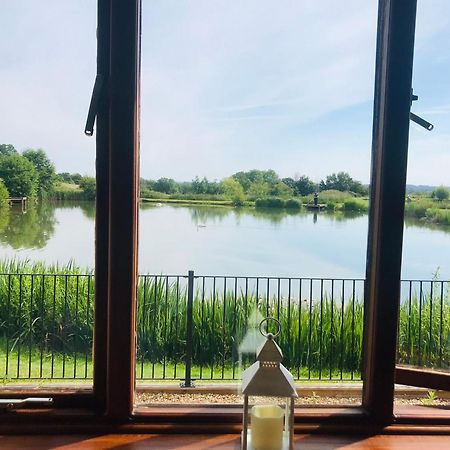Bransford Farm Fishery & B & B מראה חיצוני תמונה