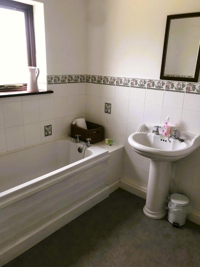 Bransford Farm Fishery & B & B מראה חיצוני תמונה