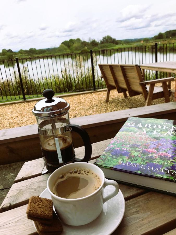 Bransford Farm Fishery & B & B מראה חיצוני תמונה