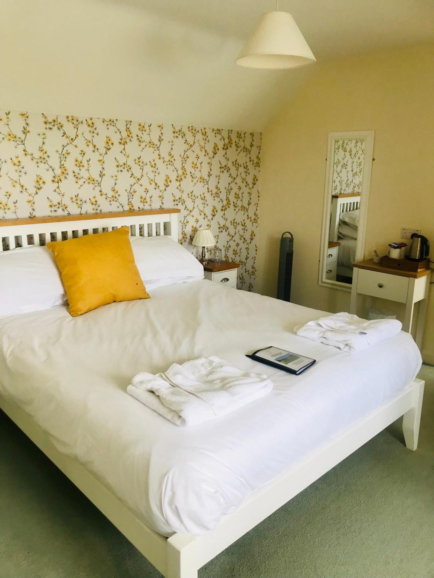 Bransford Farm Fishery & B & B מראה חיצוני תמונה